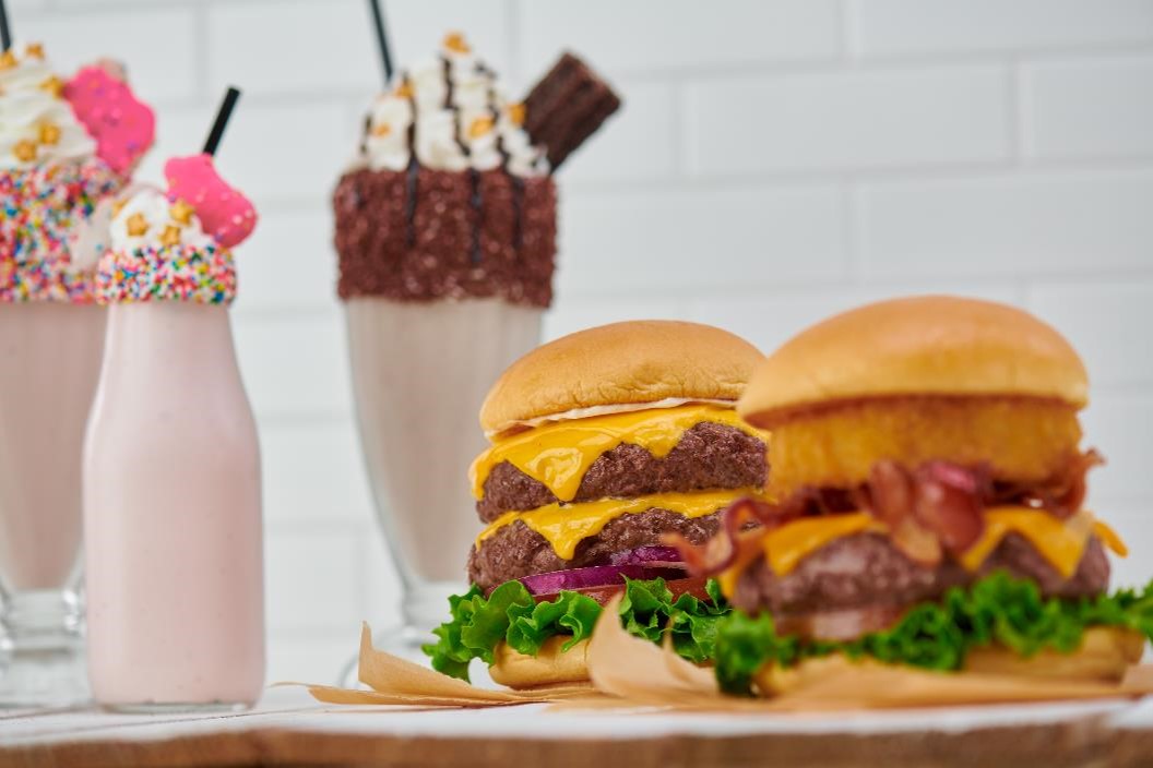 Steak Burgers + Shakes Array